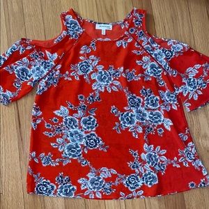 Monteau • Women’s Open Shoulder Blouse